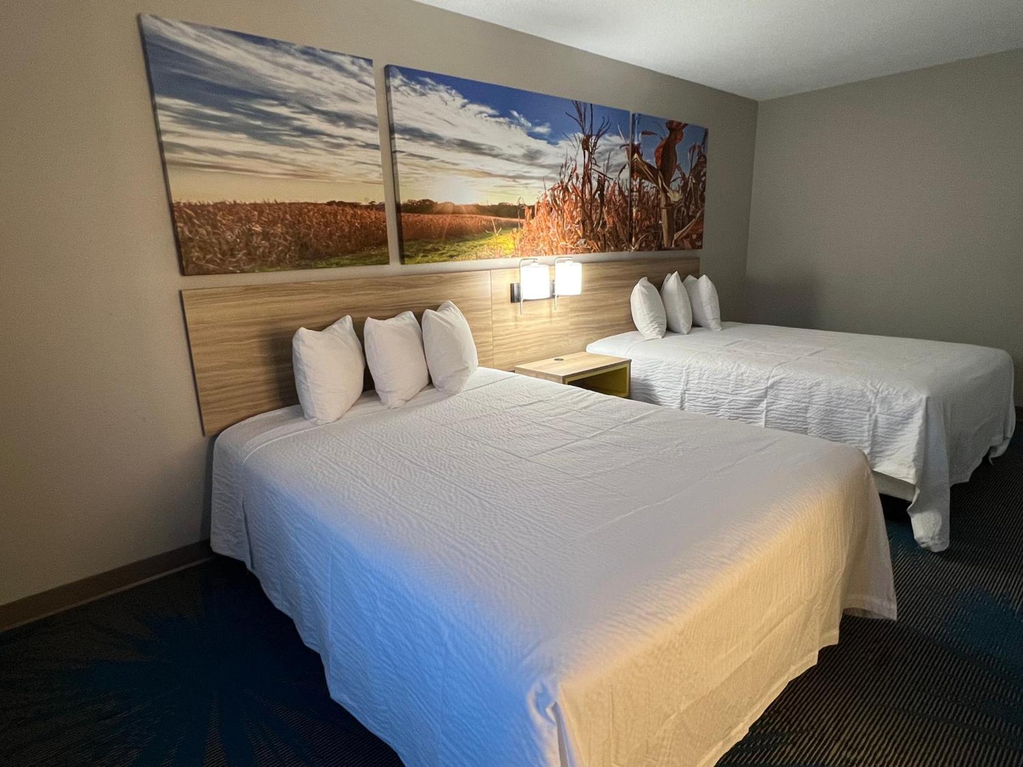 Days Inn By Wyndham Jamestown Bagian luar foto