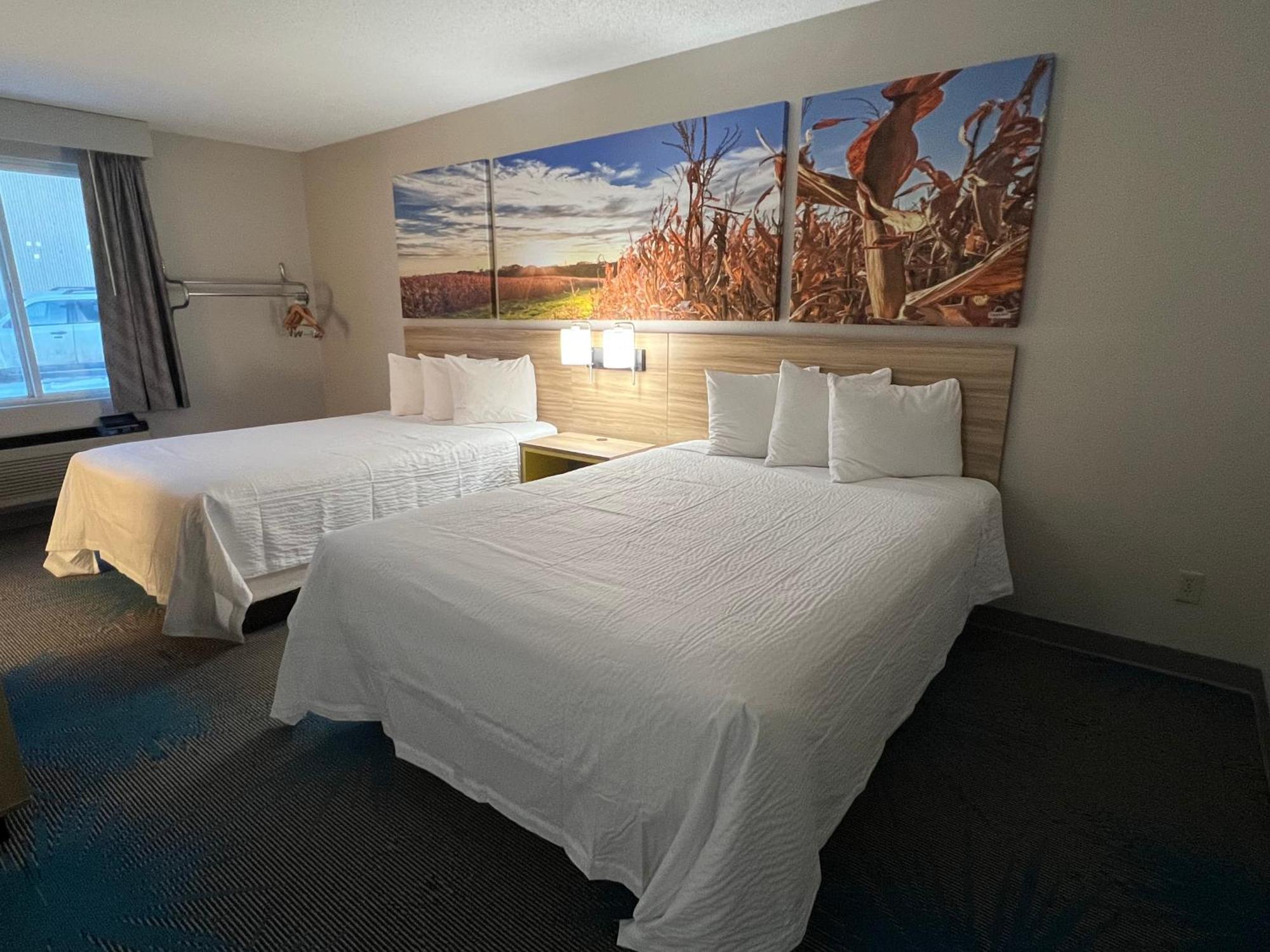 Days Inn By Wyndham Jamestown Bagian luar foto