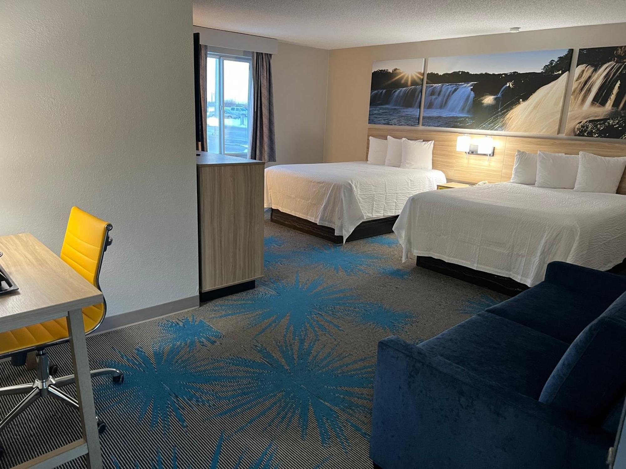 Days Inn By Wyndham Jamestown Bagian luar foto