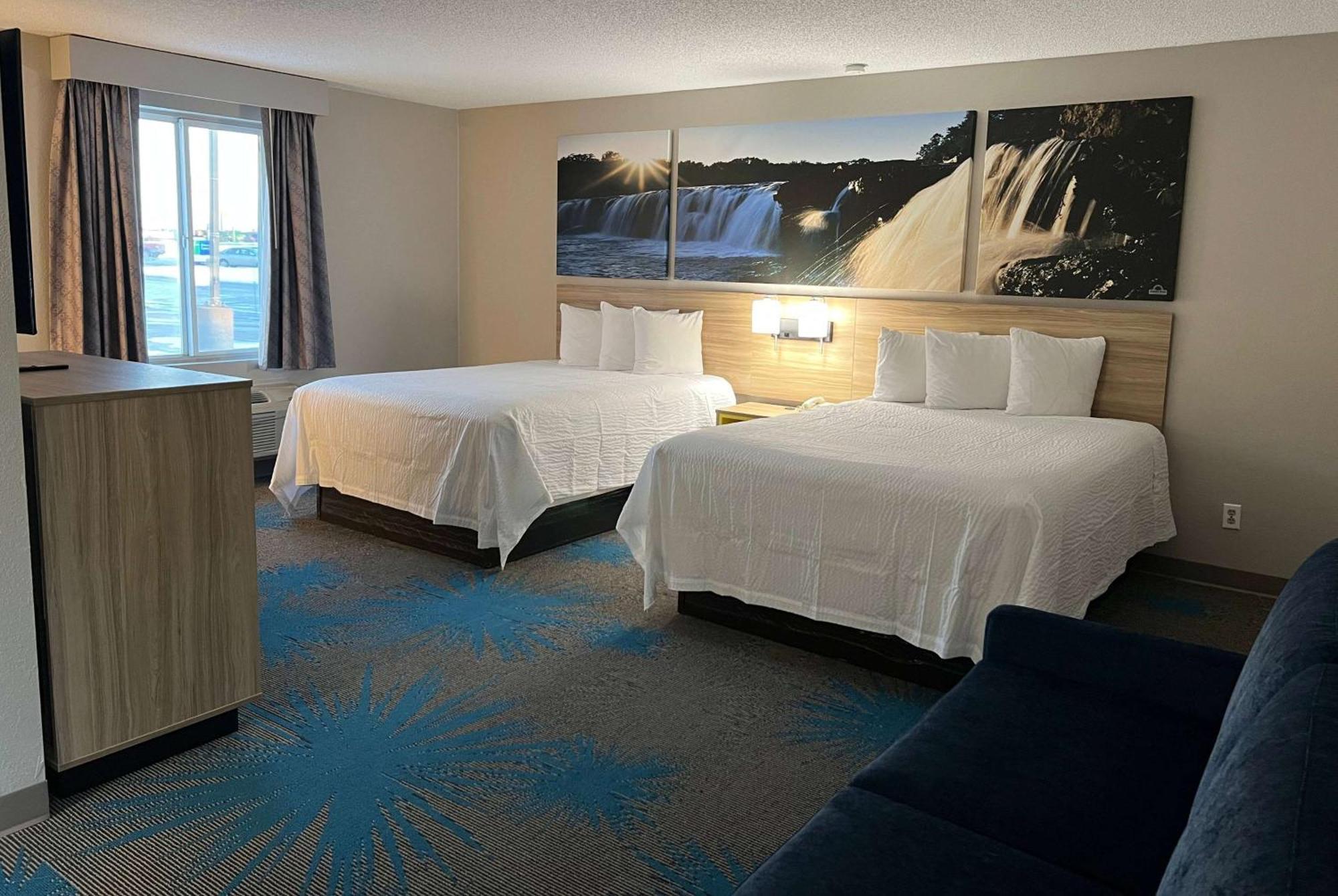 Days Inn By Wyndham Jamestown Bagian luar foto
