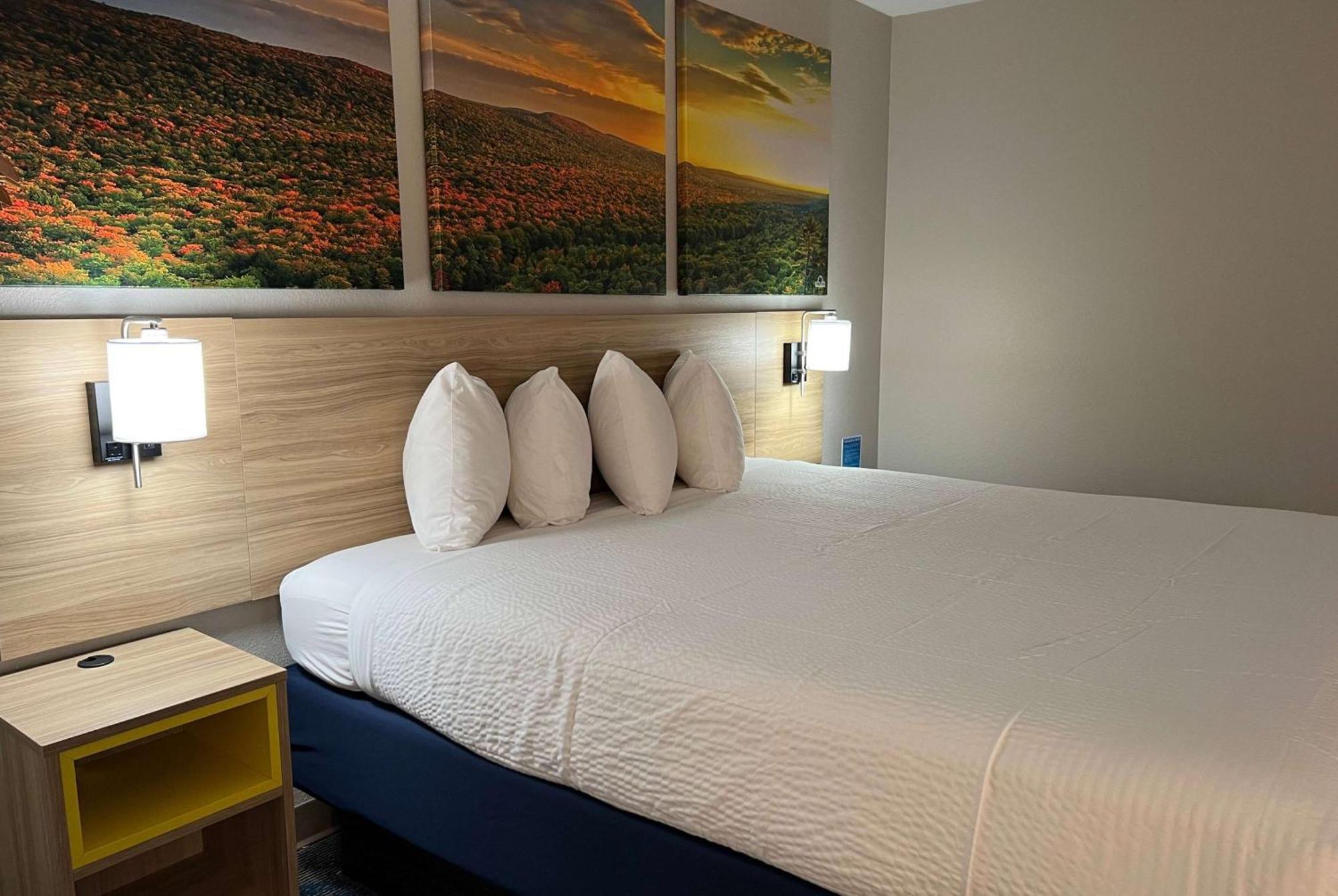 Days Inn By Wyndham Jamestown Bagian luar foto