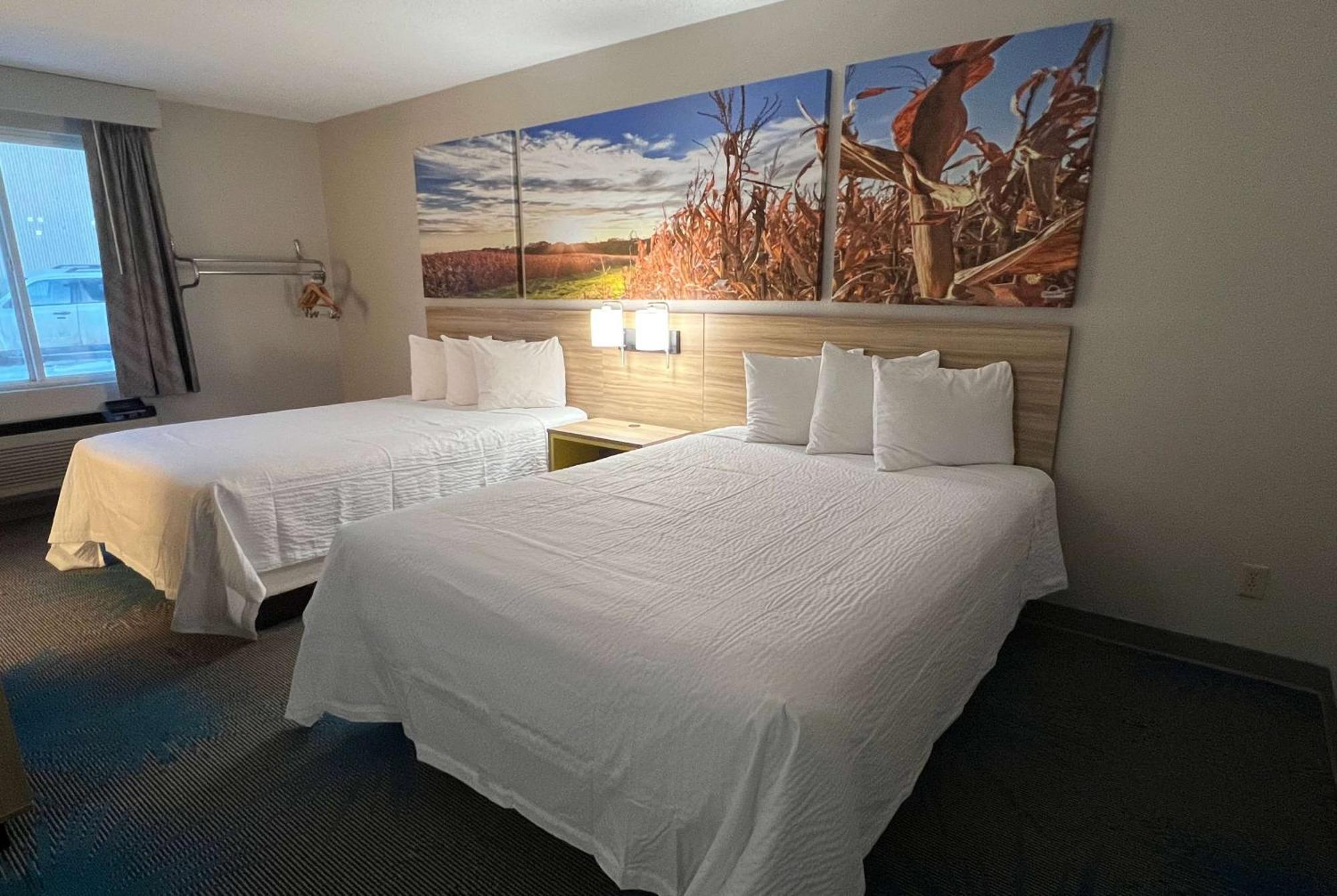 Days Inn By Wyndham Jamestown Bagian luar foto